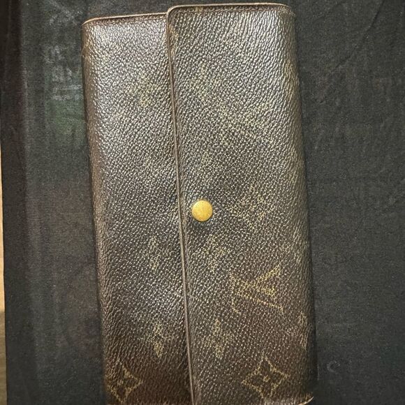 Louis Vuitton Vintage Sarah Wallet - Picture 10 of 10